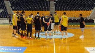 Αναχώρησε με δέκα παίκτες στο ΣΕΦ