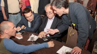 Σύσκεψη της ομάδας διαπραγμάτευσης υπό τον πρωθυπουργό στο ΥΠΟΙΚ