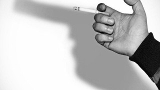 Συζήτηση για τη μη εφαρμογή του αντικαπνιστικού νόμου
