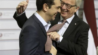Κομισιόν: Υπέρ του «χαλαρού» στυλ του Γιούνκερ στην Ρίγα