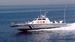 Χαλκιδική: Σκάφος προσάραξε σε παραλία της Σιθωνίας