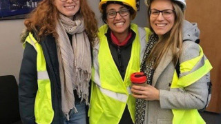 Viral: TikToker ξεμπροστιάζει μεγάλες εταιρίες για το τι πετάνε στα σκουπίδια!