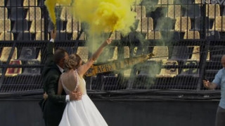 Άρης-ΟΦΗ: Νύφη και γαμπρός με πυρσούς στο «Βικελίδης»