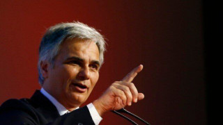 Αυστριακός καγκελάριος: Τερματίστε την ακραία πολιτική λιτότητας στην Ελλάδα 