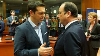 Προτροπή Ολάντ: «Επανέναρξη συνομιλιών το ταχύτερο δυνατόν»
