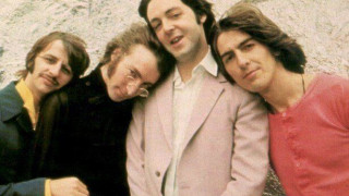 Πωλείται κόπια τoυ White Album των Beatles με την υπογραφή του Charles Manson 