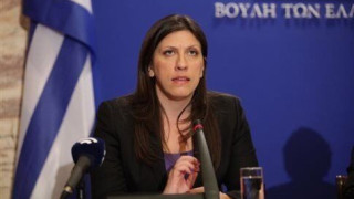 Κωνσταντοπούλου: Ο Γιούνκερ αξιώνει την υποταγή του ελληνικού λαού