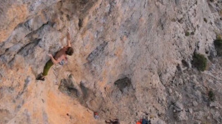 Κάλυμνος: Σοκαριστικό βίντεο από πτώση αναρριχητή!