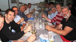 Δείπνο με χαμόγελα! (pics)