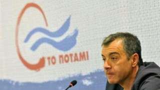 Θεοδωράκης: Ο Τσίπρας πρέπει να παραμερίσει τα σενάρια καταστροφής