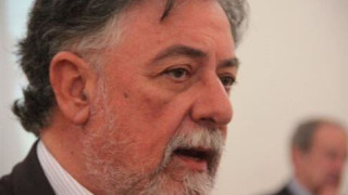 «Ώρα να ξεδοντιαστούν τα φίδια που απειλούν την κοινοβουλευτική δημοκρατία»