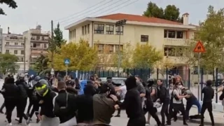 Σταυρούπολη: Νέα συγκέντρωση φοιτητών - Τεταμένη ατμόσφαιρα στο ΕΠΑΛ