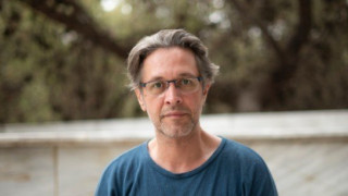 Αιμίλιος Χειλάκης: Η πιο δύσκολη στιγμή της ζωής του - «Αφαίρεσα όγκο απο το κεφάλι»