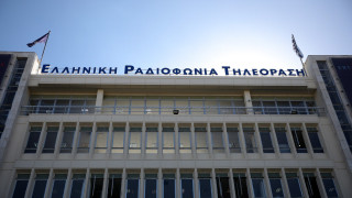 Θύμα αστυνομικού εκφοβισμού καταγγέλλει πως έπεσε δημοσιογράφος της ΕΡΤ