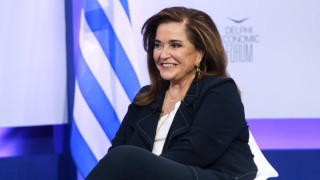 Μεταναστευτικό - Ντόρα Μπακογιάννη για Αντώνη Σαμαρά - «Γιατί αντιδρά, αφού είναι ο δικός του νόμος;»