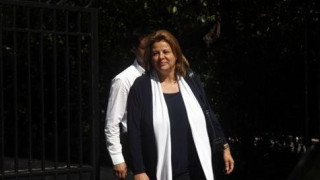 Στο Μαξίμου η Λούκα Κατσέλη και ο Γιάνης Βαρουφάκης