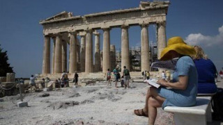 Εμείς πάμε Ελλάδα παρά την κρίση, δηλώνουν επώνυμοι Αυστριακοί