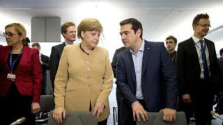 Τσίπρας σε Μέρκελ, Ολάντ: Ο ελληνικός λαός θα επιβιώσει και την άλλη εβδομάδα