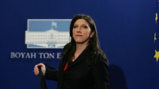 Κωνσταντοπούλου: Δεν απέλυσα την φωτογράφο