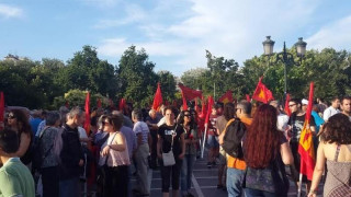 ΤΩΡΑ: Συγκέντρωση διαμαρτυρίας ενάντια στα μνημόνια στο κέντρο της Θεσσαλονίκης 
