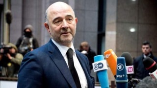 Μοσκοβισί: Η θέση της Ελλάδας είναι στην Eυρωζώνη, πουθενά αλλού