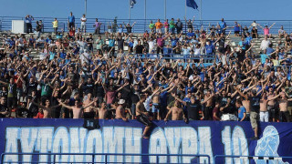 «ΟΧΙ» από την Αυτόνομη Θύρα 10