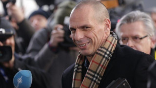 «Κάνουμε υποχωρήσεις για να δεχθούμε τα «περίεργα αιτήματα» των δανειστών»
