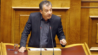 Τρομερή ένταση στη Βουλή μετά την... επίθεση Θεοδωράκη!