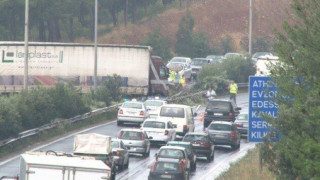 Θεσσαλονίκη: Παρολίγο τραγωδία στην περιφερειακή οδό