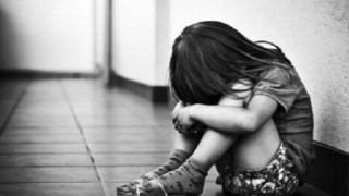 Μωρά και μικρά παιδιά χωρίς φαγητό στην Πάτρα