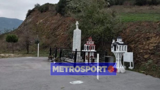 Λεηλασίας συνέχεια στο μνημείο του ΠΑΟΚ στα Τέμπη! Εκλεψαν και τα κασκόλ, έκοψαν τα κοντάρια...