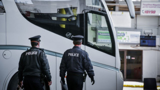 Λεκτική επίθεση οδηγού σε μαθητή λόγω μάσκας: «Άμα θα σε πλακώσω στις μπάτσες...»