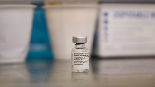 Εμβόλια: Οι μισοί διστακτικοί αποκλείουν να αλλάξουν γνώμη