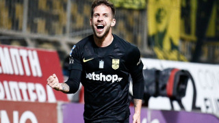 Στο… τραπέζι το σχέδιο των τριών χαφ