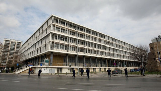 Αφέθηκαν ελεύθεροι οι 15χρονοι που απείλησαν αστυνομικούς με ψεύτικο όπλο