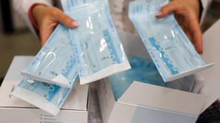 Ξεκινάει η διάθεση self-test για μαθητές και εμβολιασμένους εκπαιδευτικούς