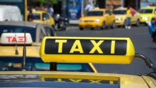 Ανατιμήσεις στα κόμιστρα των ταξί από τη Δευτέρα