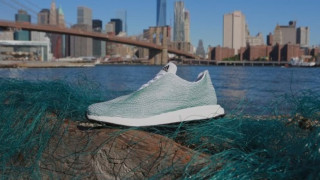 Η Adidas δημιούργησε παπούτσια από τα απόβλητα των ωκεανών