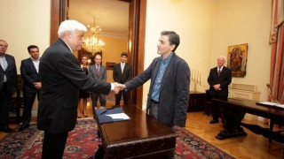 Τσακαλώτος: «Ο λαός χρωστά ένα μεγάλο ευχαριστώ στον Βαρουφάκη»