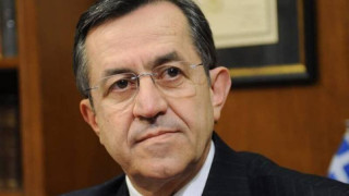 Νικολόπουλος: Είτε στα αγγλικά είναι είτε στα ελληνικά, τα σκ@τ@ βρωμάνε το ίδιο