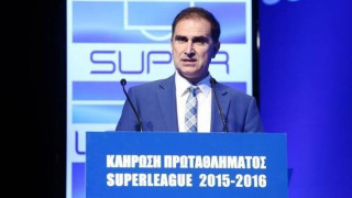 Μποροβήλος: «Αντί να καταριέστε το σκοτάδι, ανάψτε ένα... κεράκι» 