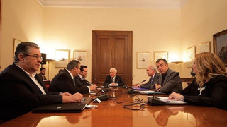 «Κλειδώνει» ο ανασχηματισμός - Διεργασίες για κυβέρνηση ειδικού σκοπού 