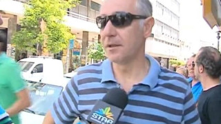 «Πέστε στον Τσίπρα και το Βαρουφάκη να έρθουν στην ουρά!» (ΒΙΝΤΕΟ)
