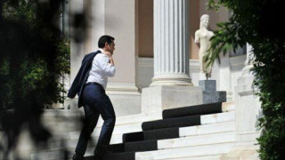 Σύσκεψη στο Μέγαρο Μαξίμου για την επόμενη ημέρα της συμφωνίας