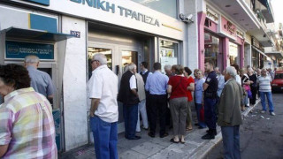 Αποκλείστηκε το «κούρεμα» των καταθέσεων