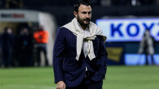 ΟΦΗ-Αρης: Στον πάγκο ο Καρυπίδης, έντονες αποδοκιμασίες εναντίον του!