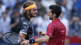 Ο Τσιτσιπάς τρόλαρε τον Τζόκοβιτς με άρωμα Ελλάδας και... τζατζίκι!