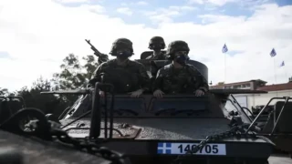 Τα πρώτα 44 θωρακισμένα Μ1117 που ενισχύουν Eβρο και νησιά