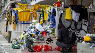 Συγκινεί η παρέα του Άλκη: «Η μάνα σου έχασε έναν γιο, σήμερα έχει άλλους οκτώ»