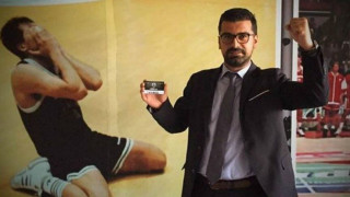 Ο πρώτος κάτοχος διαρκείας 